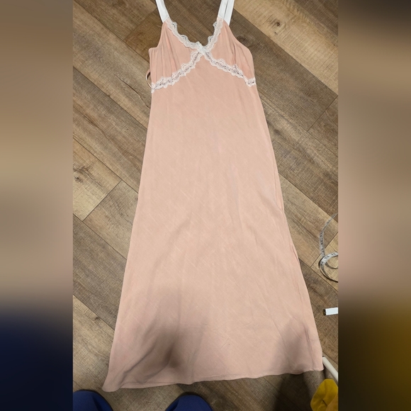 Monteau ($55) Linen-Blend Maxi Slip Dress With Lace Trim - Picture 2 of 7